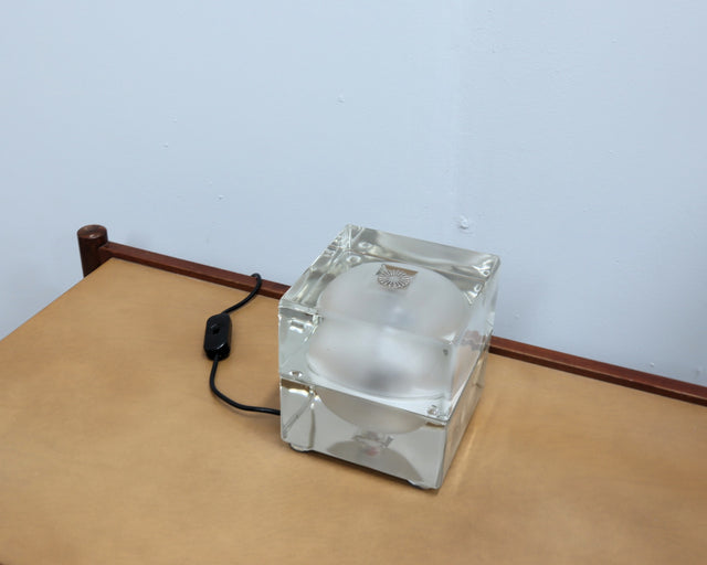 Cubosfera lamp by Alessandro Mendini for Fidenza Vetraria. Lampada vetro anni 60, 60er Glaskugel Lampe, lampe cube vintage, lámpara de mesa retro.