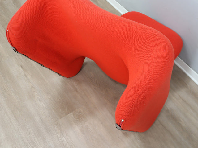 Rare red Djinn chair by Olivier Mourgue for Airborne; poltrona Space Age originale; fauteuil vintage rouge; seltener Djinn Sessel; sillón de diseño.