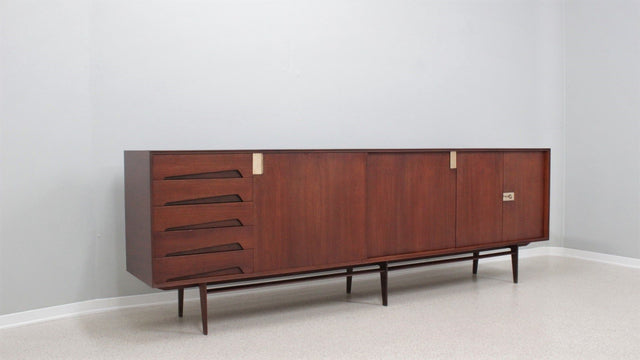 Vinate teak sideboard Palutari Dassi 1950s