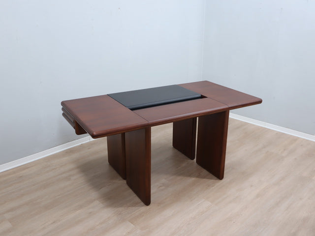 Scrivania Olivetti Synthesis by Sottsass: 80s Italian desk, minimal design with leather top, restauriert, oficina vintage, bureau de direction.