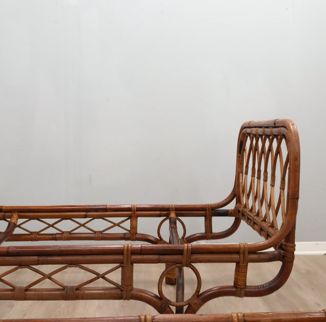 1960s Franca Helg for Bonacina rattan malacca daybeds. Paire lits jour en rotin Franca Helg 60s. Franca Helg Bonacina Rattan Daybeds.