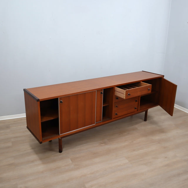1960s George Coslin for 3V teak & rosewood sideboard. Enfilade en teck George Coslin 60s. George Coslin 3V Teak Palisander Sideboard 1960er.