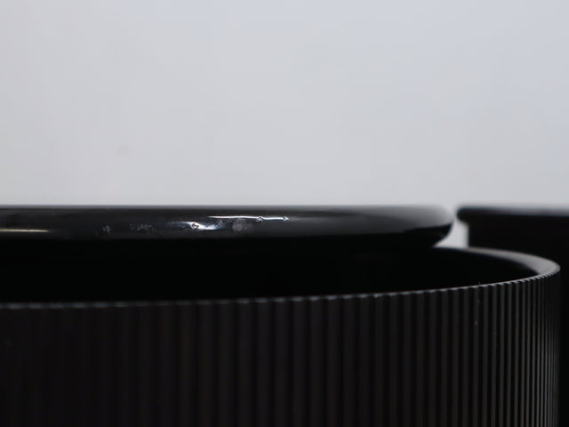 Pair of 1980s black lacquered nightstands with rotational ABS drawers. Nachttische Schwarz, mesitas negras, chevets noirs, comodini neri Takahama