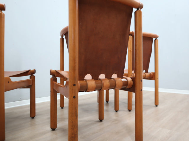 4 Tapiovaara Walnut & Leather Chairs - Sedie Tapiovaara Cantù cuoio - Tapiovaara Walnuss Stühle - Sillas Tapiovaara cuero: Italian 1960s Design.