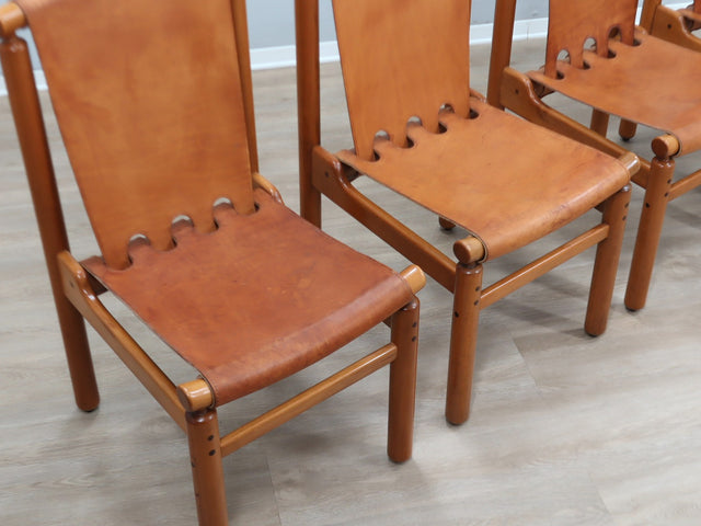4 Tapiovaara Walnut & Leather Chairs - Sedie Tapiovaara Cantù cuoio - Tapiovaara Walnuss Stühle - Sillas Tapiovaara cuero: Italian 1960s Design.