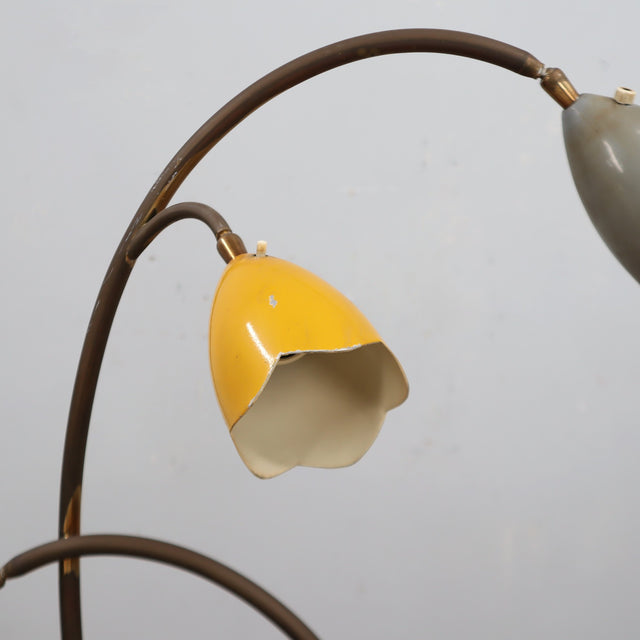 Lampadaire italien des années 1950 Biancardi e Jordan en laiton, marbre vert et réflecteurs fleurs en aluminium coloré