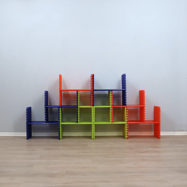 1999 Ron Arad for Kartell H&H modular plastic shelving. Étagère modulable H&H Kartell Ron Arad. Ron Arad Kartell H&H Regalsystem 8050.
