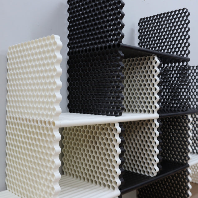 1999 Ron Arad for Kartell H&H modular plastic shelving. Étagère modulable H&H Kartell Ron Arad. Ron Arad Kartell H&H Regalsystem 8050.