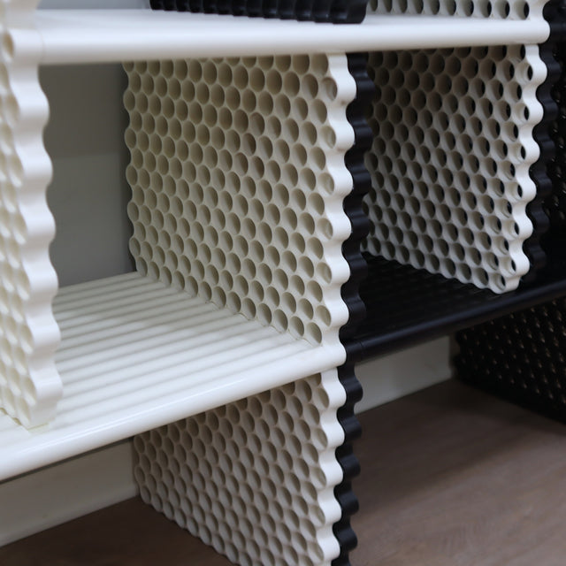 1999 Ron Arad for Kartell H&H modular plastic shelving. Étagère modulable H&H Kartell Ron Arad. Ron Arad Kartell H&H Regalsystem 8050.