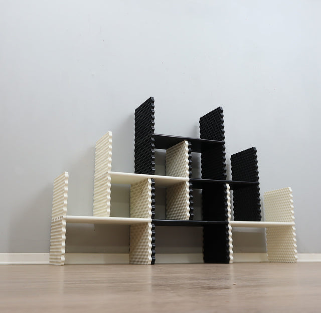 1999 Ron Arad for Kartell H&H modular plastic shelving. Étagère modulable H&H Kartell Ron Arad. Ron Arad Kartell H&H Regalsystem 8050.