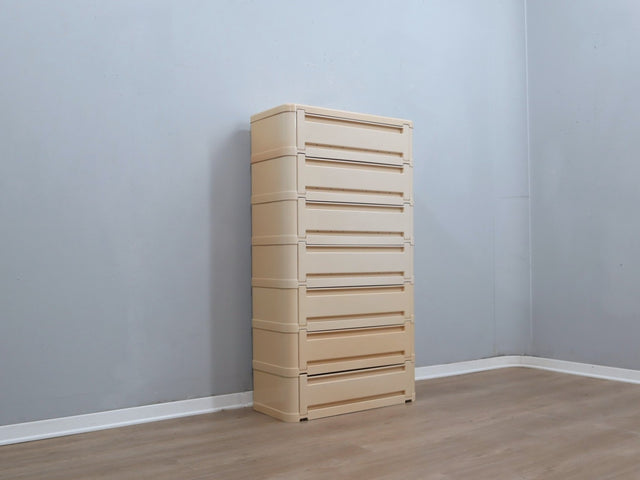 Vintage Kartell 4963 Settimino by Olaf Von Bohr: 7-drawer modular tallboy, cream plastic, 1970s Space Age design. Cassettiera modulare italiana beige.