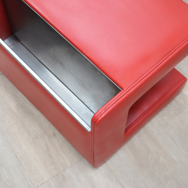 1970s Luigi Massoni for Poltrona Frau red leather lounge chair with storage ottoman.  Fauteuil de chambre en cuir rouge années 70