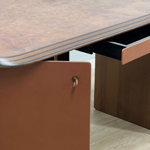 Afra & Tobia Scarpa "Artona" Executive Desk for Maxalto 1975 walnut burl and cognac leather