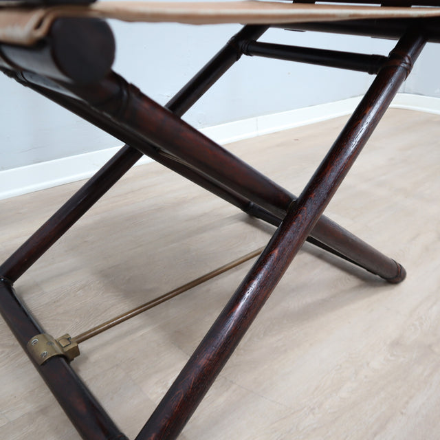 1950s McGuire bamboo and leather director's chair. Chaise metteur en scène McGuire bambou cuir 1950. McGuire Regiestuhl Bambus Leder 1950er.