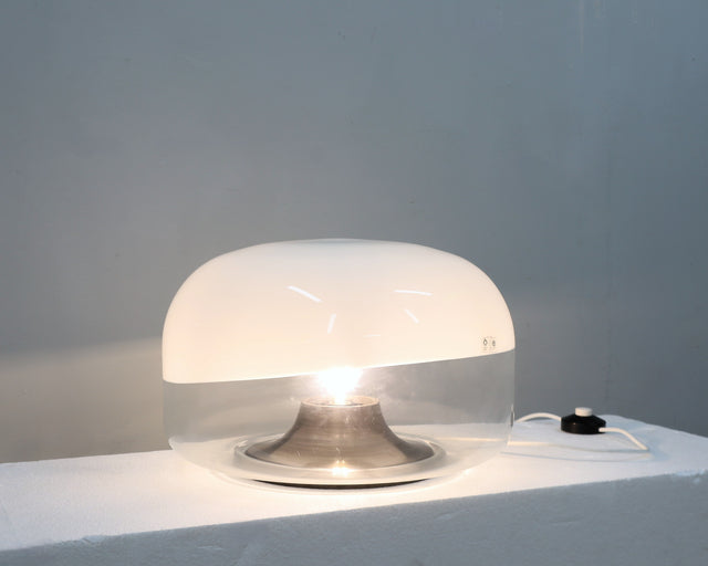 Leucos Medusa lamp by Pamio in Murano glass. Lampada vintage lattimo, Tischleuchte 60er, lampe rétro, outdoor lámpara mid-century fondo magazzino.