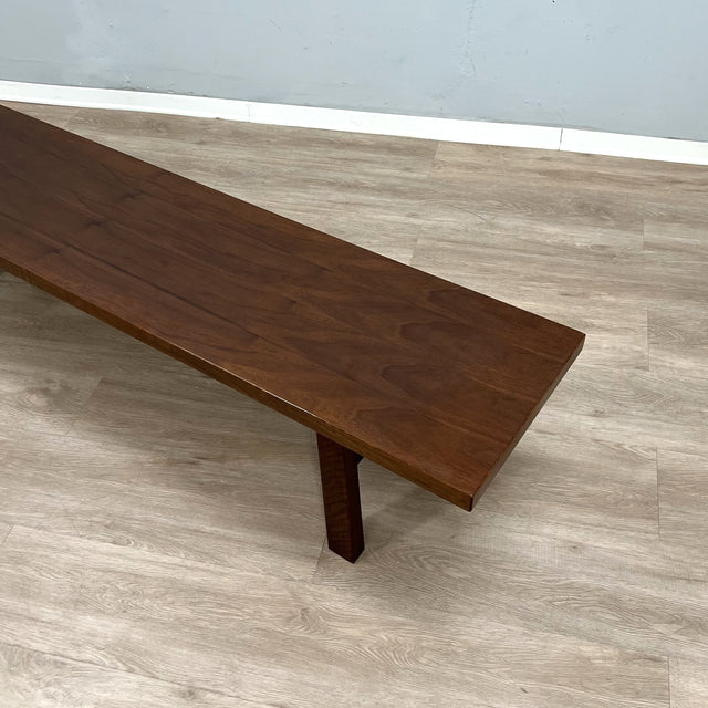 1970s brutalist solid walnut bench by Giovanni Michelucci. Panca noce massello vintage. Banc en noyer massif. 1970er Nussbaum Bank.