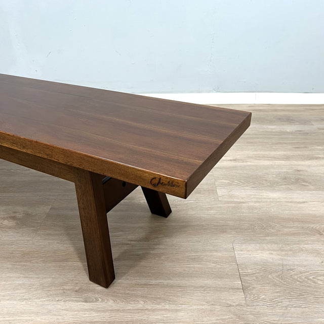 1970s brutalist solid walnut bench by Giovanni Michelucci. Panca noce massello vintage. Banc en noyer massif. 1970er Nussbaum Bank.