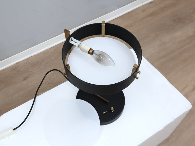 1950s O-luce table lamp by Tito Agnoli in brass & black metal. Lampada vintage ottone, Tischleuchte 50er, lampe design, lámpara mid-century retro