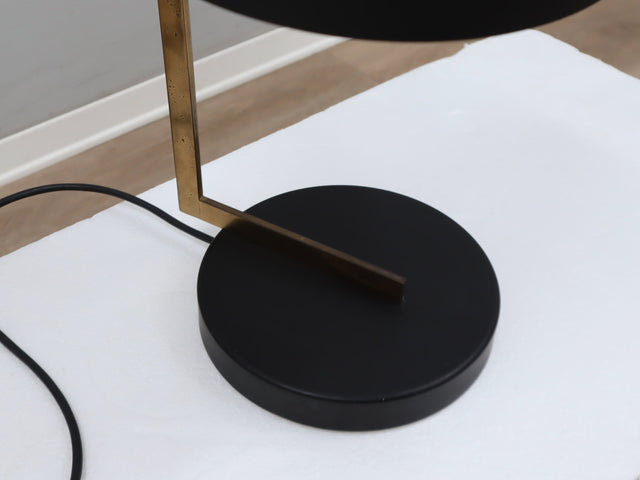 1950s O-luce table lamp by Tito Agnoli in brass & black metal. Lampada vintage ottone, Tischleuchte 50er, lampe design, lámpara mid-century retro