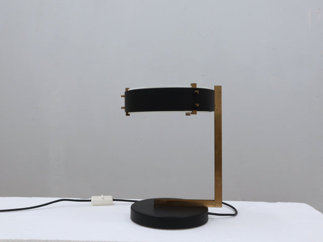 1950s O-luce table lamp by Tito Agnoli in brass & black metal. Lampada vintage ottone, Tischleuchte 50er, lampe design, lámpara mid-century retro