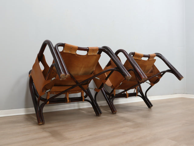 Pair of 1960s Tito Agnoli lounge chairs in restored Italian leather. Design vintage anni 60 cuoio. Cuir vintage italien. Sessel Leder. Butacas cuero.