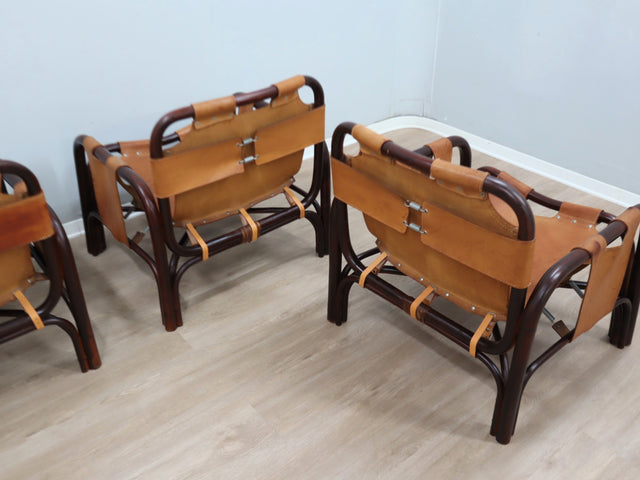 Pair of 1960s Tito Agnoli lounge chairs in restored Italian leather. Design vintage anni 60 cuoio. Cuir vintage italien. Sessel Leder. Butacas cuero.