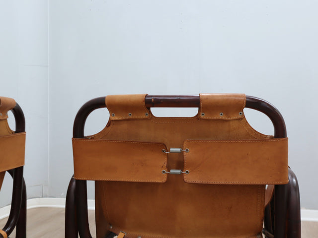 Pair of 1960s Tito Agnoli lounge chairs in restored Italian leather. Design vintage anni 60 cuoio. Cuir vintage italien. Sessel Leder. Butacas cuero.