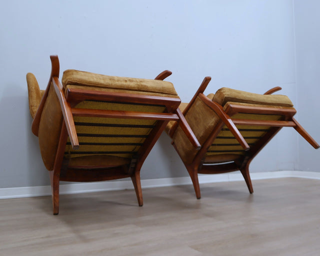 Camea 50s reclining armchairs mustard velvet. Poltrone vintage legno massello. Fauteuils rétro moutarde. 50er Samt Sessel. Sillones mid-century retro