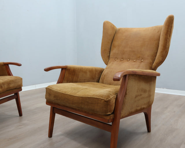 Camea 50s reclining armchairs mustard velvet. Poltrone vintage legno massello. Fauteuils rétro moutarde. 50er Samt Sessel. Sillones mid-century retro
