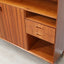 Restored 1960s Italian Teak Highboard: vintage buffet italiano in teak con piedi in ottone, Mid-Century Teak Schrank, aparador años 60, enfilade.