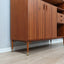 Restored 1960s Italian Teak Highboard: vintage buffet italiano in teak con piedi in ottone, Mid-Century Teak Schrank, aparador años 60, enfilade.