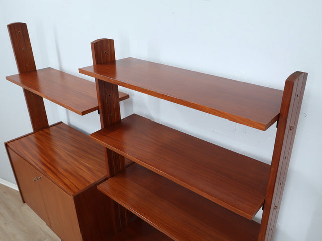 1950s teak modular wall unit: self-supporting bookcase & bar cabinet, bibliothèque en teck, Teak Regalsystem, librería modular, mobile bar vintage.
