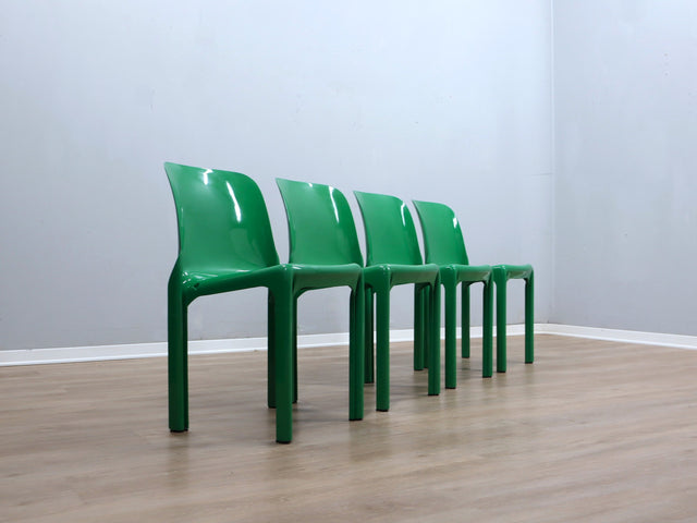 Sedie plastica Selene 70er Jahre Design Vico Magistretti chairs vintage Artemide Chaise Selene conjunto 4 sillas apilables