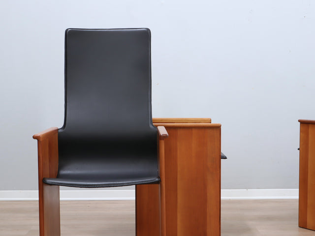 Segesta chairs Afra & Tobia Scarpa for Stildomus 1970s Walnut veneer wood fauteuils en cuir de créateur Designer-Holzstühle