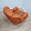 1970s Italian leather clamshell lounge armchairs. Paire de fauteuils coquille cuir 70s. Paar Italienische Muschel Ledersessel 1970er.