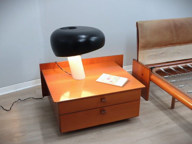 Stildomus walnut bedside tables 1970s – Italian mid-century design, tables de chevet vintage, Nachttische auf Rollen 70er Jahre.