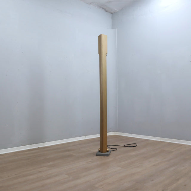 Kazuhide Takahama Totem lamp, gold floor lamp Sirrah 1980s, Italian postmodern lighting, vintage brass floor lamp,