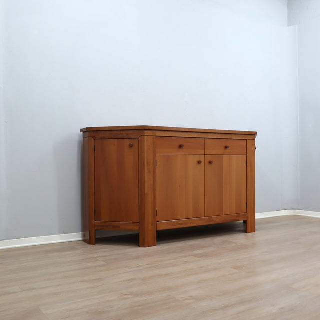 Vintage 1970s Italian solid walnut faceted sideboard in Scarpa and Michelucci style. Madia anni 70 noce massello. Enfilade noyer massif 1970.