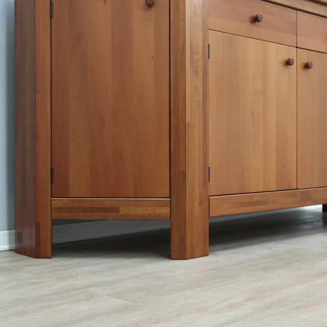 Vintage 1970s Italian solid walnut faceted sideboard in Scarpa and Michelucci style. Madia anni 70 noce massello. Enfilade noyer massif 1970.
