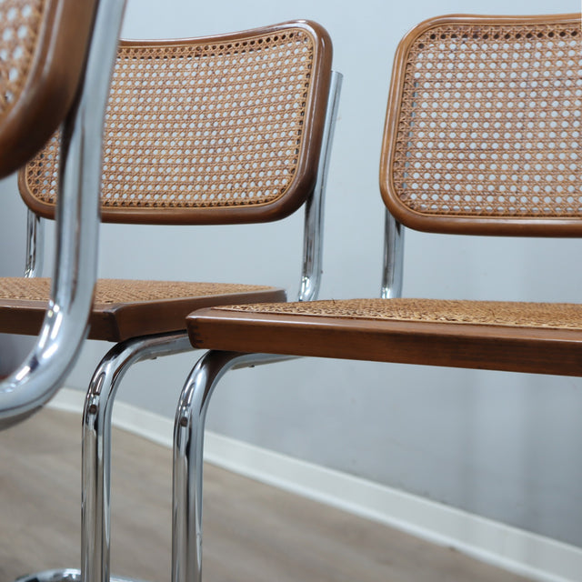 Set of 6 1970s Italian Cesca style cantilever dining chairs in chrome and Vienna straw. Lot de 6 chaises style Cesca. 6er Set Freischwinger Stühle.   
