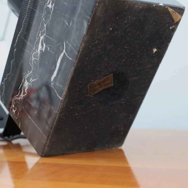 Late 1970s Lamperti table lamp with black Marquina marble base & metal mesh shade. Lampada da tavolo Lamperti marmo nero Marquinia anni 70.