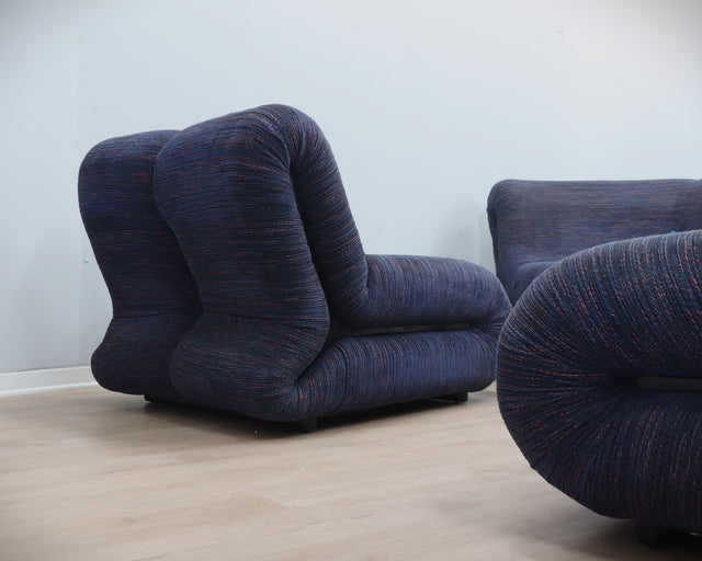 Claudio Vagnoni Pagru modular sofa for 1P. 1970s Italian space age sectional couch. Divano componibile design. Canapé modulaire vintage bleu.