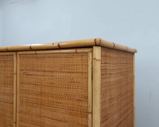 Dal Vera rattan wardrobe for unique bedrooms. Armadio vintage in bamboo e legno massello. Armoire en rotin tressé. Vintage Bambus Schrank.