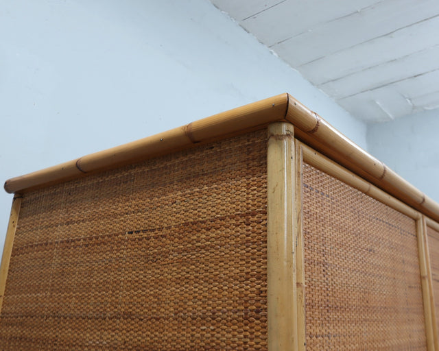 Dal Vera rattan wardrobe for unique bedrooms. Armadio vintage in bamboo e legno massello. Armoire en rotin tressé. Vintage Bambus Schrank.