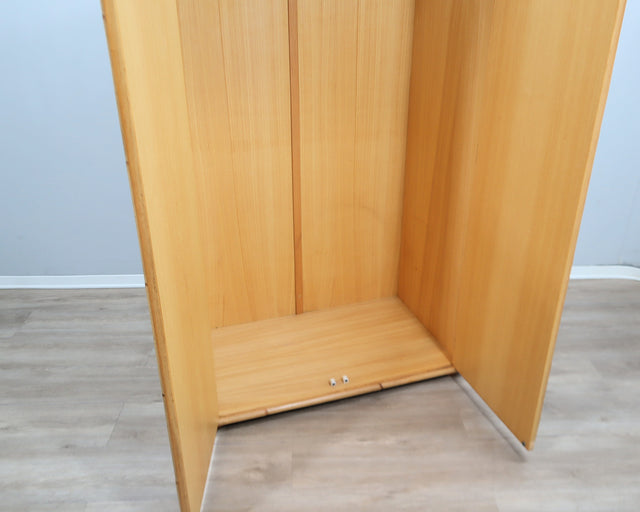 Dal Vera rattan wardrobe for unique bedrooms. Armadio vintage in bamboo e legno massello. Armoire en rotin tressé. Vintage Bambus Schrank.