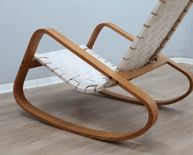 Crassevig dondolo, vintage rocking chair, mid-century modern, Italian design, space age armchair, chêne courbé, Schaukelstuhl Holz.