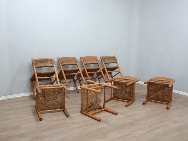 Set of 8 French late 1960s Perriand-style chairs: authentic rustic chic in wood & straw. Autentiche sedie rustiche chics, Modernist Stühle, sillas años 60.