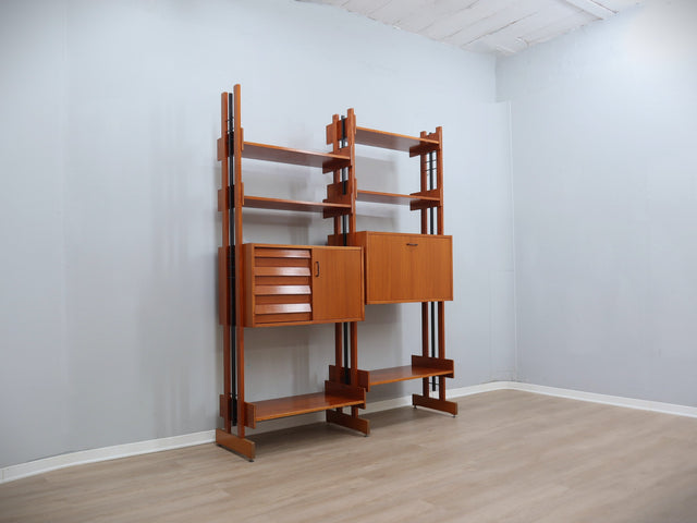 Vintage teak bookcase (Mid-Century Bücherregal Italien) Vintage Raumteiler Teak (séparateur de pièce en teck vintage) come Modulares Teak-Regal 1960er/mid century teak bookshelf.