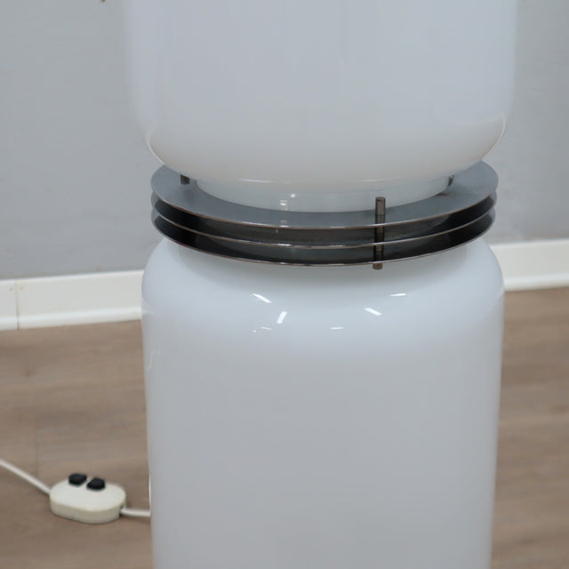 1970s Tronconi Murano glass totem floor lamp with chrome discs. Lampadaire totem verre Murano Tronconi 70s. Tronconi Muranoglas Stehleuchte 1970er.   