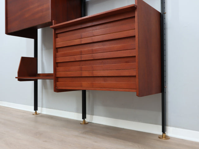 Vintage-Möbel zu verkaufen: Meuble mural italien design (mid century italian furniture). Vintage teak bookcase (Italienisches Teak Regalsystem) perfetto per il tuo interior design furniture e Retro Home Furniture